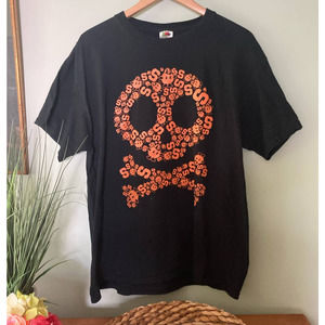 Syracuse Black logo T-Shirt with Orange Skull Design